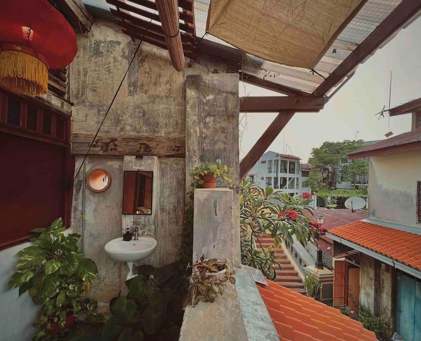 Leju 21 樂居 Explore Malacca From A Riverside House Bagian luar foto