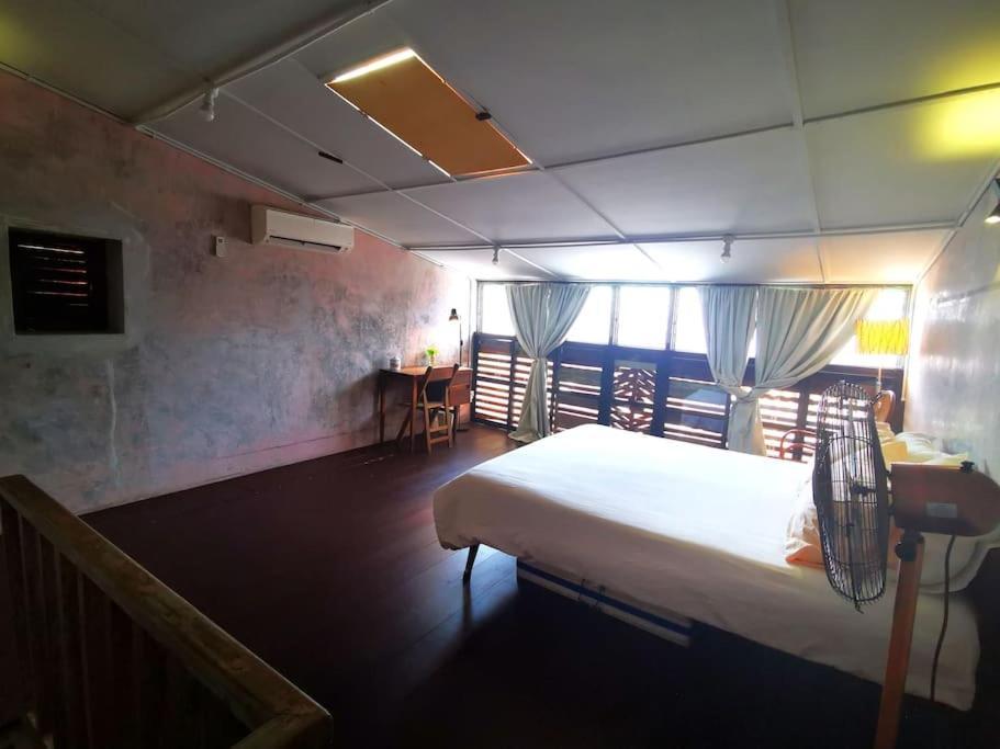 Leju 21 樂居 Explore Malacca From A Riverside House Bagian luar foto