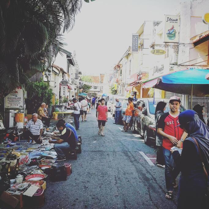 Leju 21 樂居 Explore Malacca From A Riverside House Bagian luar foto