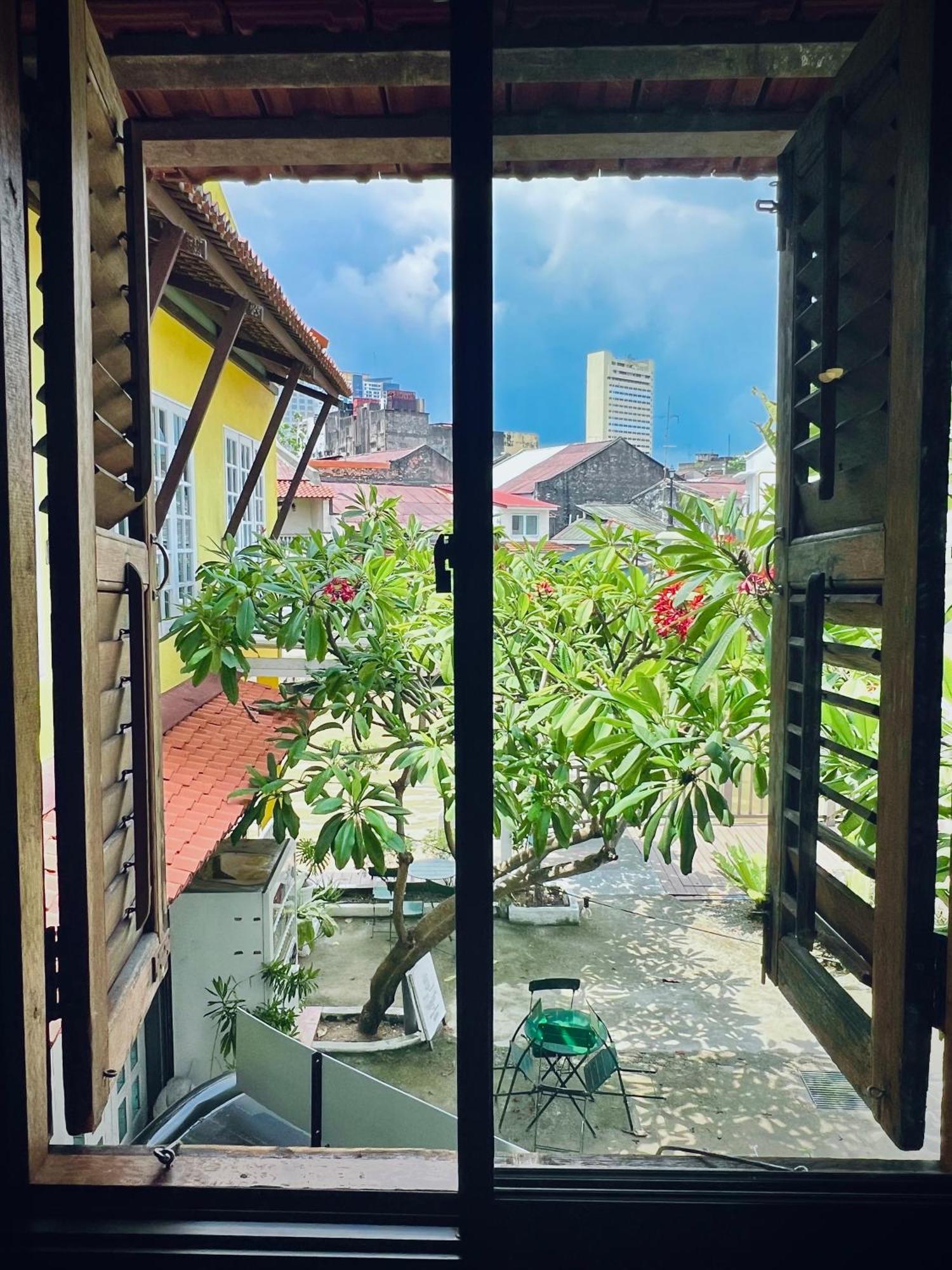 Leju 21 樂居 Explore Malacca From A Riverside House Bagian luar foto